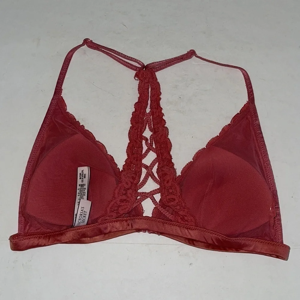 Victoria’s Secret Coral Floral Lace Lightly Padded Bralette